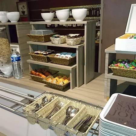 Kyriad Toulouse Sud - 3* Roques (Haute-Garonne)