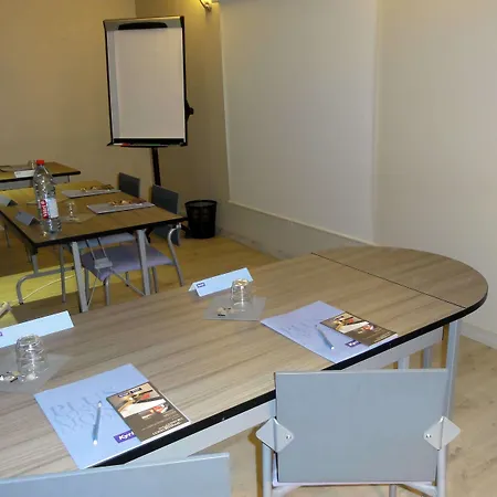 Hotel Kyriad Toulouse Sud - Roques (Haute-Garonne)