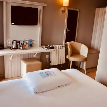 Kyriad Toulouse Sud - Roques (Haute-Garonne)