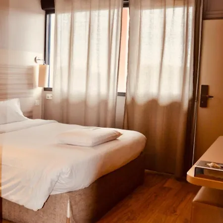 Hotel Kyriad Toulouse Sud - Roques (Haute-Garonne)