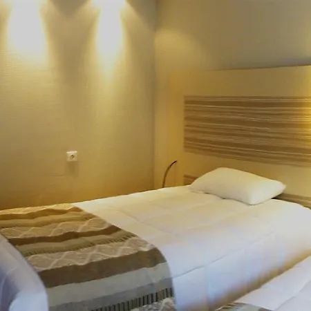 Hotel Kyriad Toulouse Sud - Roques (Haute-Garonne)