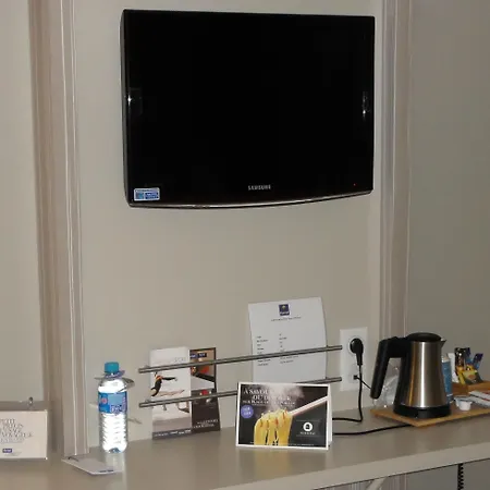 Szálloda Kyriad Toulouse Sud -