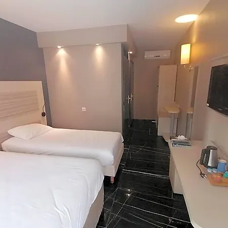 Kyriad Toulouse Sud - 3*